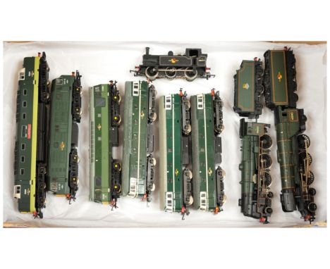 Hornby, Bachmann &amp; Similar an unboxed group of Steam and Diesel Locomotives to include Bachmann 4-6-0 BR Royal Scot Class