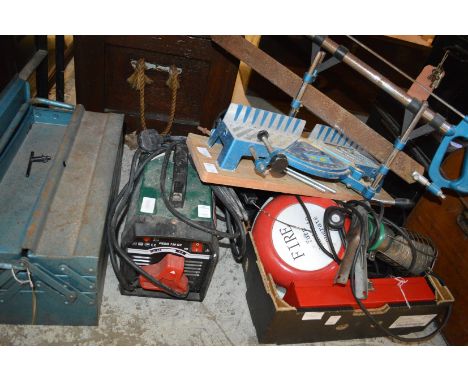 A quantity of tools etc.