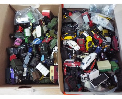 A large collection in excess of 100 off 1/76 scale model motor vehicles, all appear excellent or better, unboxed (this does n