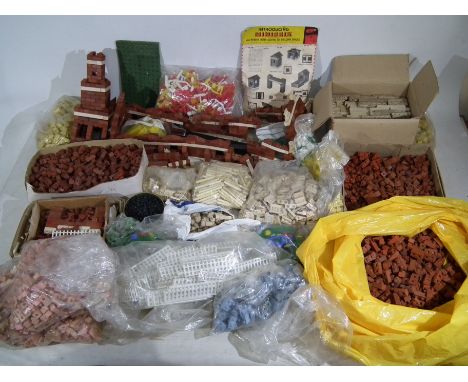MiniBrix - O Gauge - A collection of 1 Building and 21 boxes/bags of bricks, 1:43 scale terracotta and rubber based bricks fo