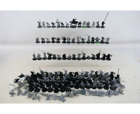 Warhammer - Games Workshop - Approximately 150 plastic Warhammer Lord of the Rings figures. Lot includes Warriors of Minas Ti