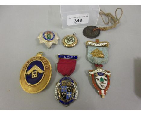 18ct Gold and enamel Masonic Cloisters Lodge No. 4944, London rank jewel, together with a Royal Masonic Institute for Girls 1