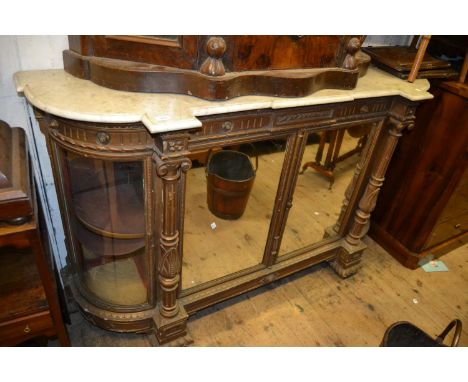 19th Century Continental gilt wood credenza with white grey flecked marble top, having two central mirrored doors flanked by 