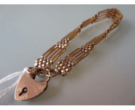 9ct Gold gate bracelet with padlock clasp 