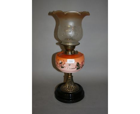Brass oil lamp with a painted glass well and an etched glass shade 