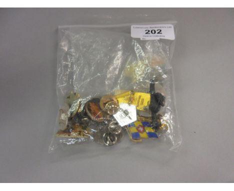 Two Tour de France Jersey pins and a quantity of various other enamel pin badges etc. 