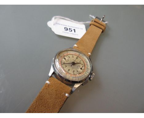 Gentleman's Leonidas 1940's chronometer wristwatch, the silvered dial with Arabic numerals, centre seconds and two subsidiary