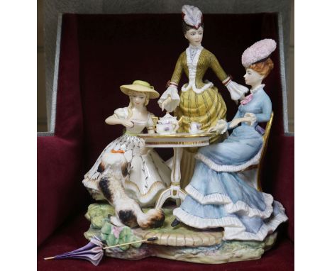 A Worcester figure group (boxed)