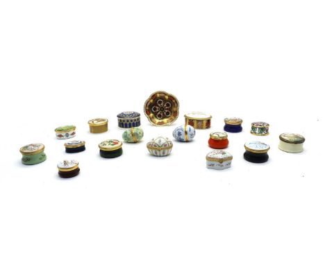 A Halcyon Days 'Camellia Japonica' enamel box,the lid after a watercolour by Margaret Meen titled 'Camelia japonica', from th