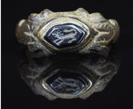 Ca.350 AD. Superb Sassanian ring with a Nicolo Stone depicting a lion, symbol of bravery, worn by a warrior during its battle