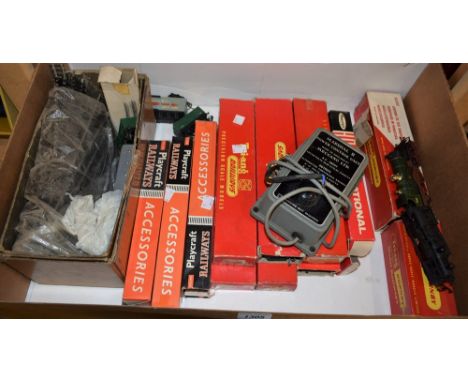 Toys and Juvenalia - a Playcraft OO gauge electric engine, boxed; others, Triang engines, coaches, track, etc