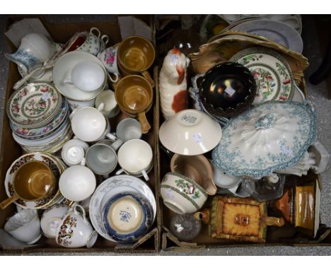 Ceramics and Glass - a Colclough 8525 pattern part tea set; a carnival glass footed bowl; cottageware cruet set; others, Duch