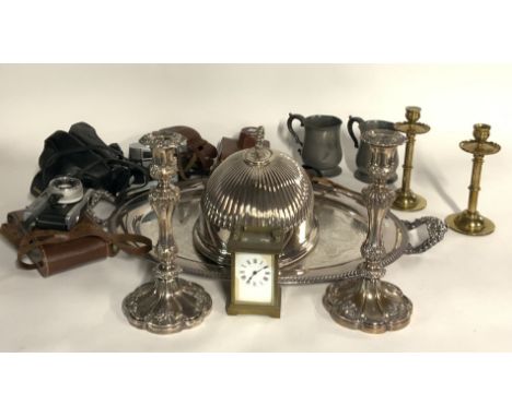 COLLECTABLES, INCLUDING CAMERAS, SILVER PLATED ITEMS, CANDLESTICKS, A CARRIAGE CLOCK AND SUNDRY
