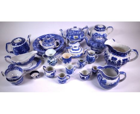 A LARGE QUANTITY OF BLUE AND WHITE TRANSFER PRINTED CERAMICS, SPODE AND SUNDRY