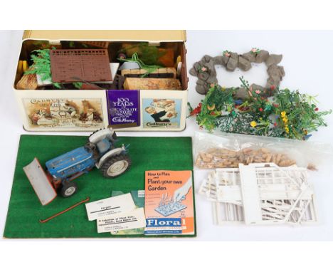Quantity of Britian's Garden, A small box full of 1960's plastic 'Floral Miniature Gardens' comprising: Planters, Flower Beds