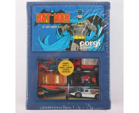 Corgi Juniors Batman Reeves USA 12 Car Carry Case, including six  Corgi Juniors Heroes Vehicles, Spiderman’s helicopter, Koja