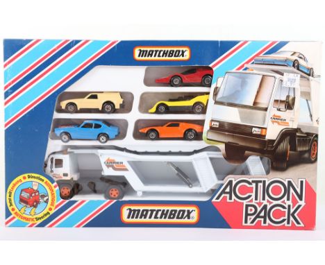 Matchbox Superfast G-2 Action Pack Car Transporter Gift Set, circa 1986, contains: K-10 Leyland Car Transporter, BR23/24 Supe