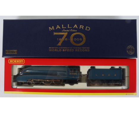 Hornby 00 gauge R2684 Limited Edition 70th anniversary 4-6-2 Mallard locomotive and tender, engine No.4468 and LNER tender in