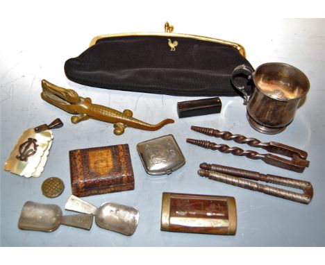 A small collection of miscellaneous items, to include a Chinese desk seal in fitted lacquered box, an early 20th century bone