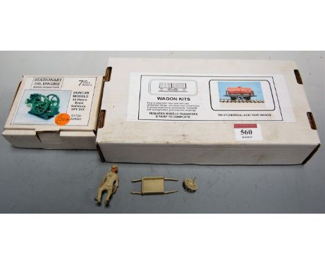 A Duncan Models 7mm scale model of a stationery oil engine, boxed; together with a Wagon Kit 708 cylindrical acid tank wagon,