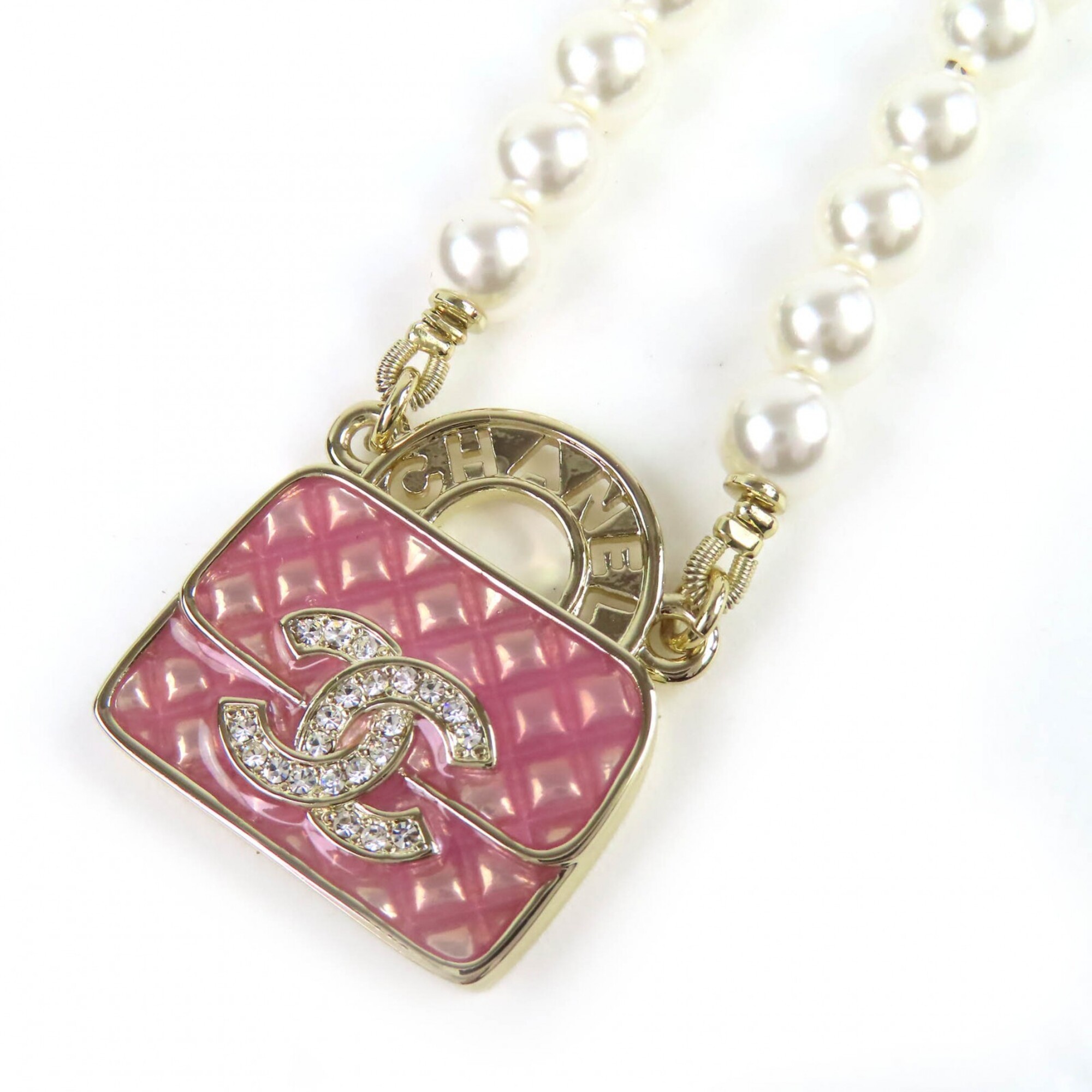 CHANEL (Chanel) 2024 Model B24S ABD331 B16656 Coco Mark Rhinestone MatelassŽ Bag Motif Faux Pearl Lo
