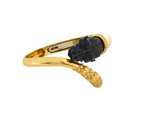 Vintage Italian Salavetti 18 Karat Yellow Gold, Round Brilliant Cut Diamond and Carved Ebony Dragon Hinged Bangle Bracelet. S