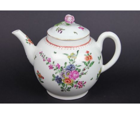 An 18th century Worcester porcelain teapot and matched cover, painted with floral garlands and sprigs, 14cm