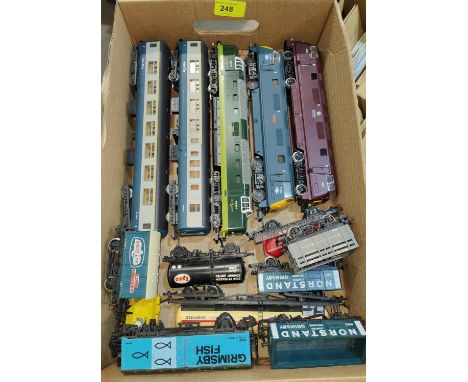 '00' Gauge: A mainline locomotive Hornby D823, two Lima Locomotives, a selection of carriages and rolling stock. 