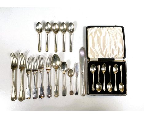 A hallmarked silver set of golfing teaspoons with crossed clubs finials, cased; 2 further&nbsp;hallmarked silver items; cutle