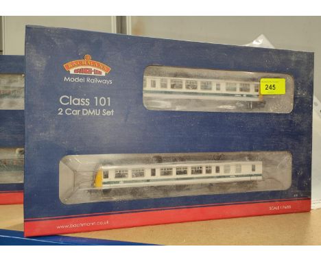 A Bachmann Branchline Class 101 2 car DMU set 32-289, 00 gauge 