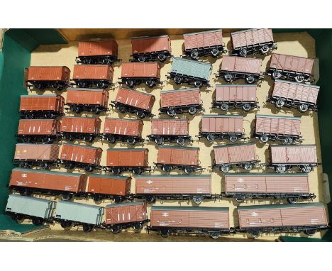 Thirty eight mainly Bachmann trucks/cars, and rolling stock, 00 gauge 