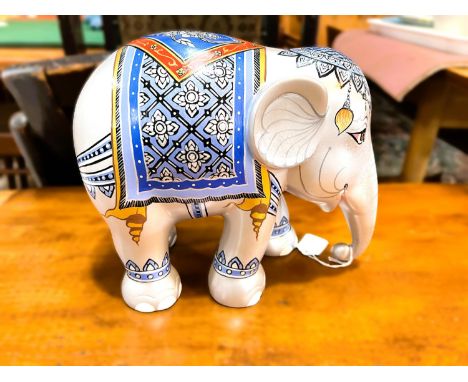 Elephant Parade composition limited edition model:&nbsp; &nbsp;Royal Elephant silver by Chakrit Choochalerm Bangkok 2015, 250