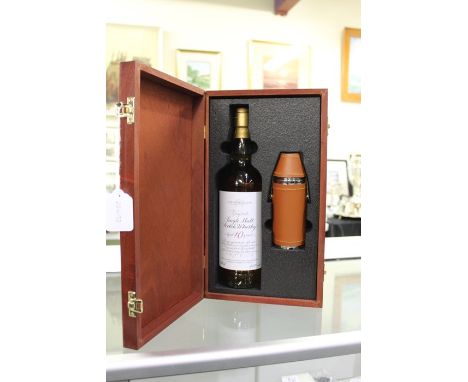 Fortnum &amp; Masons cased Speyside whisky, Aged 10 years, 40% Vol, 70cl, cased and with the leather clad flask