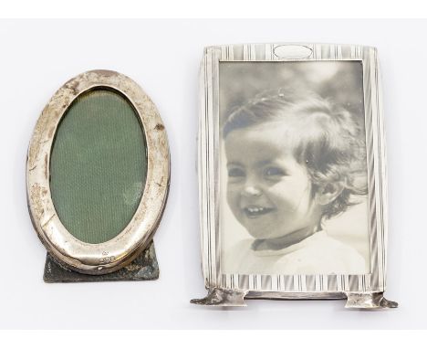 A small oval photo frame, Chester 1921, approx. 7.5cm high x 5cm wide; together with a small photo frame, Birmingham 1918, en