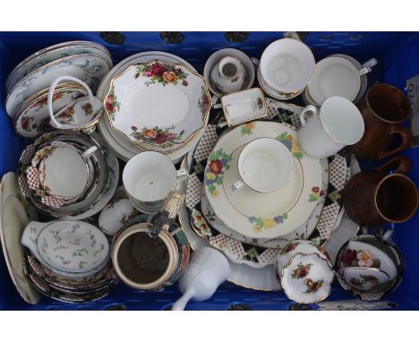 Two boxes of assorted ceramics, including Royal Albert Old Country Roses tea wares, Royal Worcester trinkets, pottery mugs, P