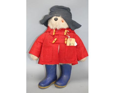 Paddington, original clothes and label Dunlop, 20in.