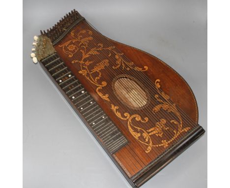 Thirteen double stringed deals zither