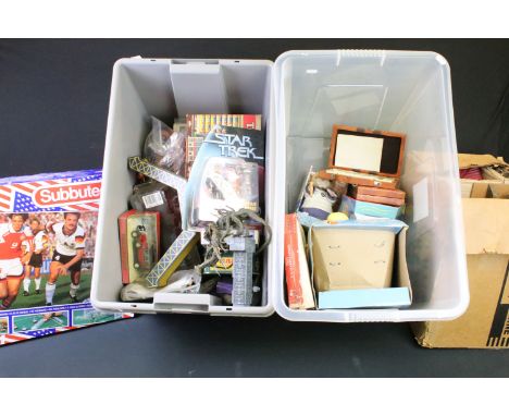 Collection of mixed toys to include boxed Subbuteo USA 94 set with USA &amp; Germany teams, boxed Britains US Marine Corps me