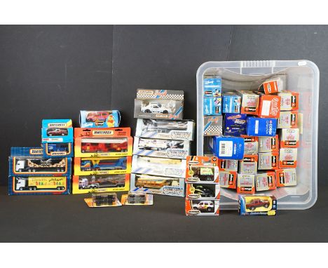 41 Boxed diecast models to include 23 x Burago 1/43, 3 x Corgi, 13 x Matchbox featuring Convoy, Mattel Wheels and Specials, 1