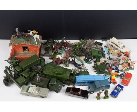 Collection of 18 diecast models to include Dinky, Corgi and Britains examples featuring army related diecast models with exam