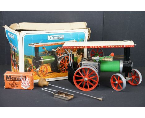 Steam Engine - Boxed Mamod Traction Engine TE 1a model, complete with burner, scuttle and leaflet, model showing signs of use