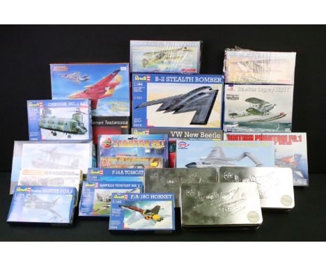 22 boxed &amp; unbuilt 1/24, 1/72 and 1/144 scale plastic model kits to include 9 x Revell kits featuring 04039 Hawker Hunter