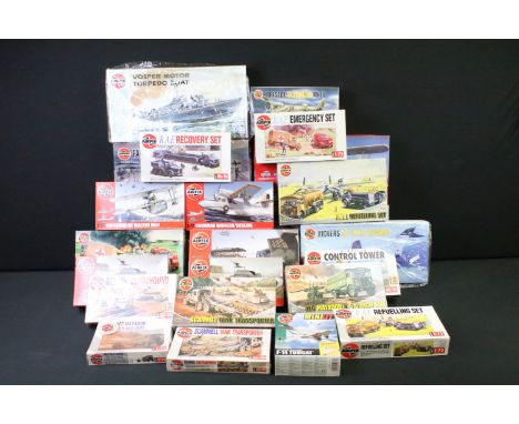 24 boxed &amp; unbuilt Airfix 1/72, 1/76, HO/OO and 1/144 scale plastic model kits to include models 05281, 05280, 05002, A05