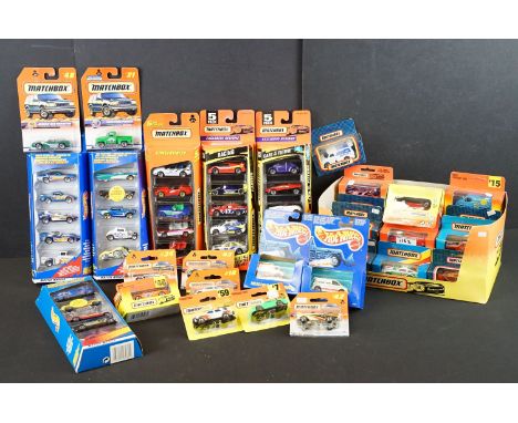Around 40 boxed / carded Mattel Hot Wheels &amp; Matchbox diecast models, circa 1980's / 90's, featuring multi-model sets, ho