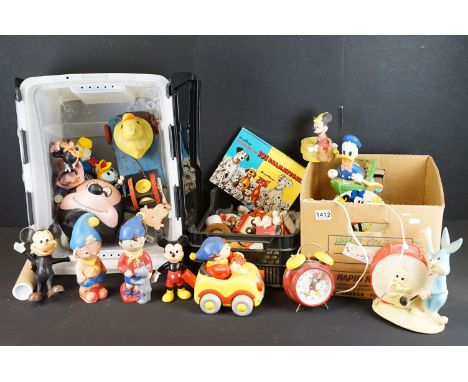 Quantity of mixed toys, mostly TV-related, to include Mid 20th C examples, featuring Warner Bros Bugs Bunny &amp; Tweety Pie 