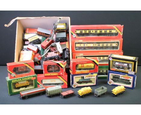 12 Boxed OO gauge items of rolling stock to include 7 x Hornby, 2 x Replica, 2 x Bachmann and 1 x Dapol plus 31 x items of un