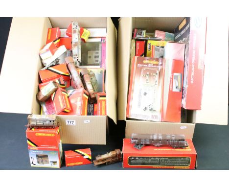 Collection of boxed OO gauge model railway to include Hornby R157 Diesel Railcar Power and Trailing Units, Hornby R8008 Grand