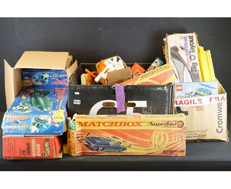 Collection of Hot Wheels, Corgi &amp; Matchbox racing sets &amp; accessory sets to include Mattel Hot Wheels Super-Charger Sp