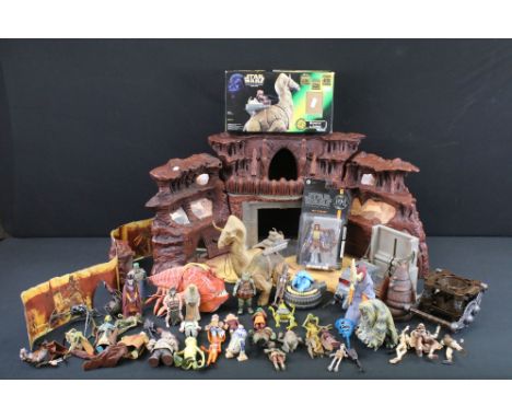 Collection of Star Wars figures &amp; accessories, mostly 1990s / 2000's, featuring 3 x original figures (2 x Gamorrean &amp;