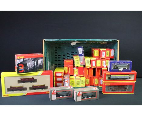 44 Boxed OO gauge items of rolling stock to include 38 x Hornby (features R6367 Coal Wagon Pack and 2 x R6154 3 x RMC Procor 